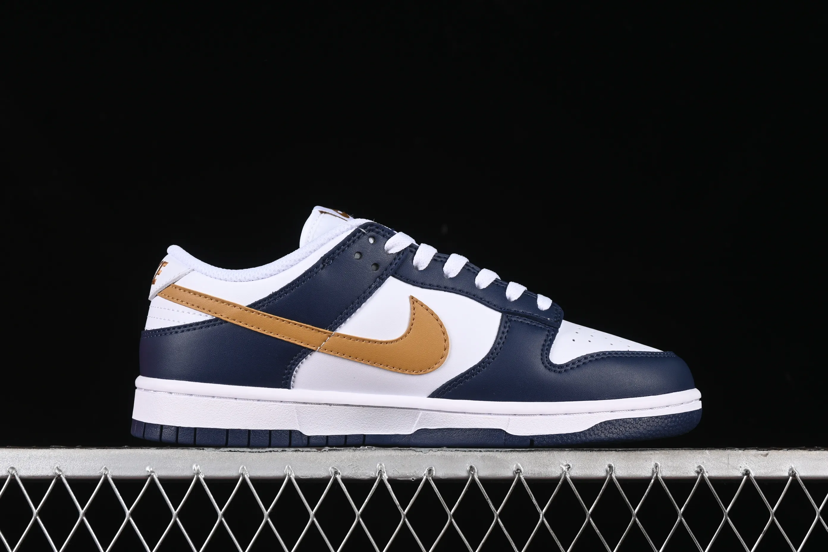 All categories Nk SB Dunk series Nk SB Dunk Low low-top sneakers Nk Dunk Low black and white gold color SB low-top casual sneakers FB9109-111